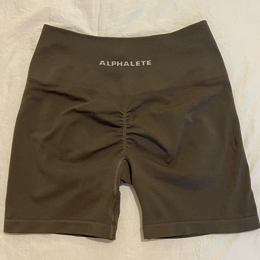 Alphalete Amplify Shorts Mocha
